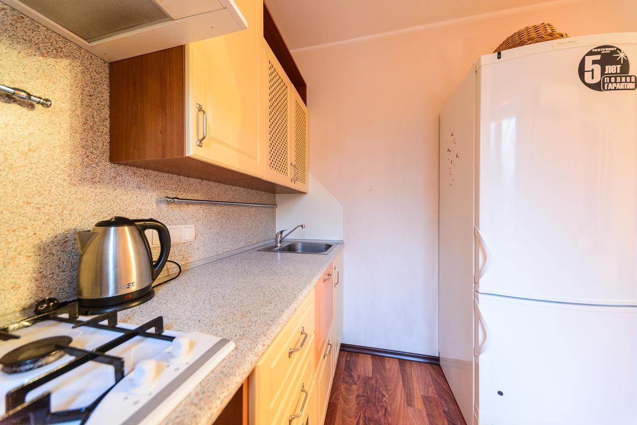 Apartment On Hryhoriia Chuprynky Kijev Kültér fotó